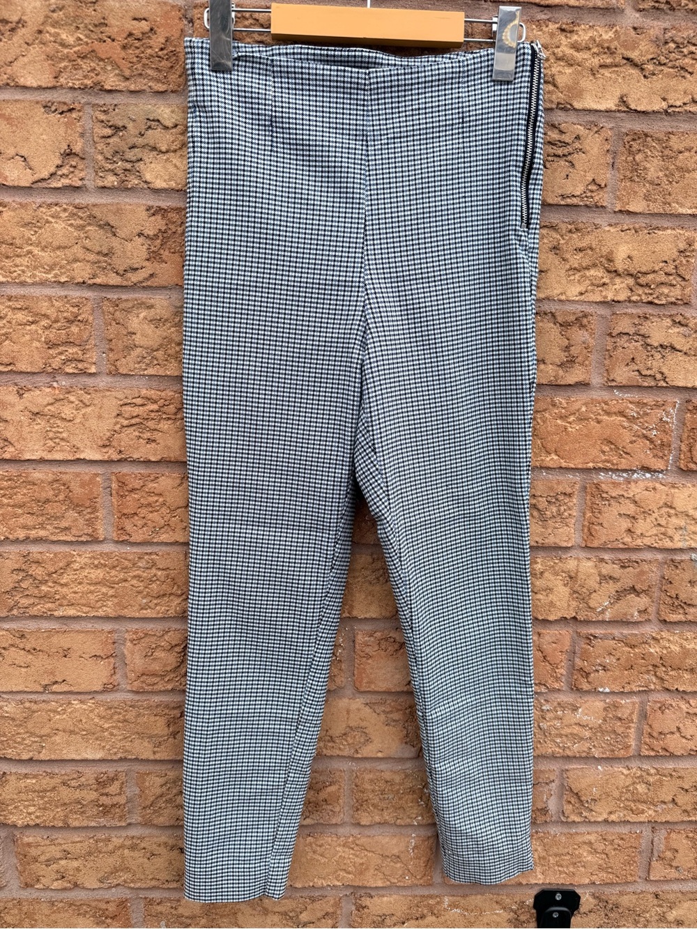 🌿10/$25 • Dynamite Houndstooth Print Pull On Ankle Trousers
